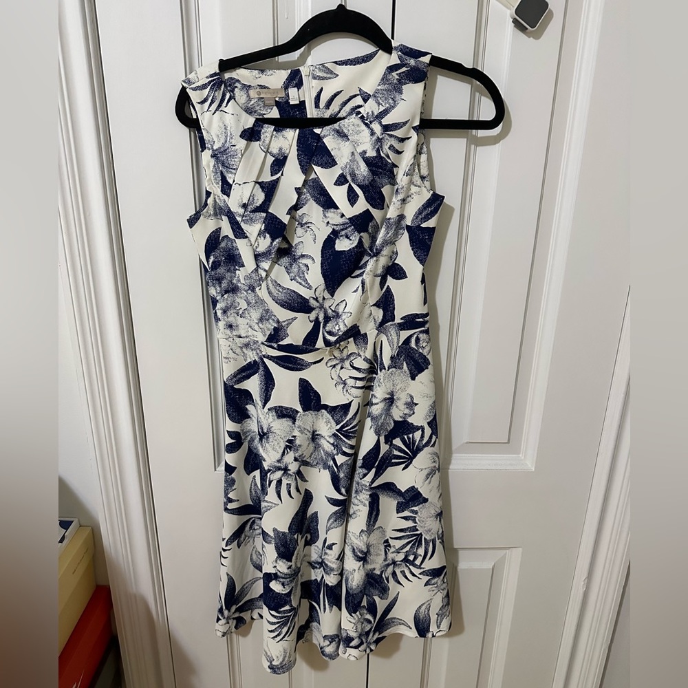 G Signature Darby Blue and White Floral Dress